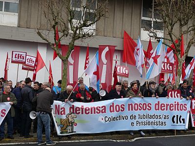 2017-12-19 concentracion Orzamentos 2018 Parlamento 003.jpg